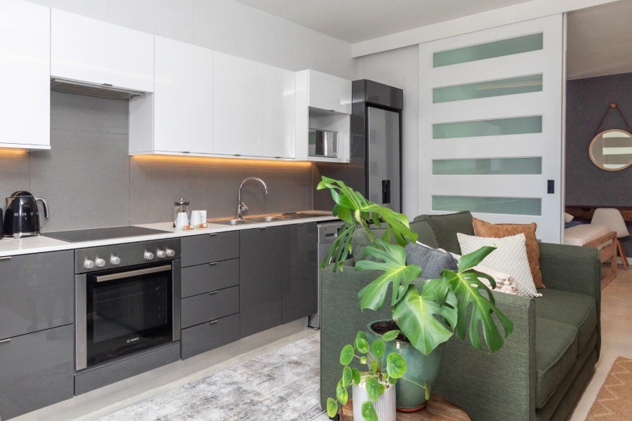 To Let 1 Bedroom Property for Rent in Green Point Western Cape